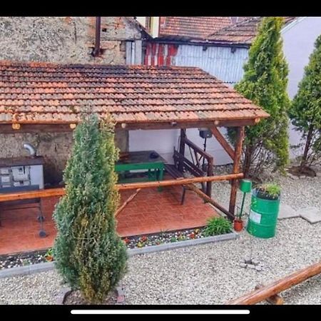 La Nuc O Camera Săcele Exteriér fotografie